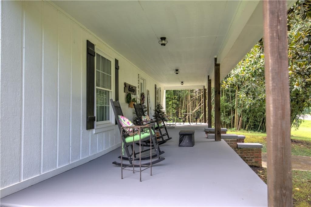 3 bedroom, 2 bathroom, 1,728 sq ft single family residence for sale at 5247 Roland Hayes Parkway, Calhoun, GA 30701 — photo 5