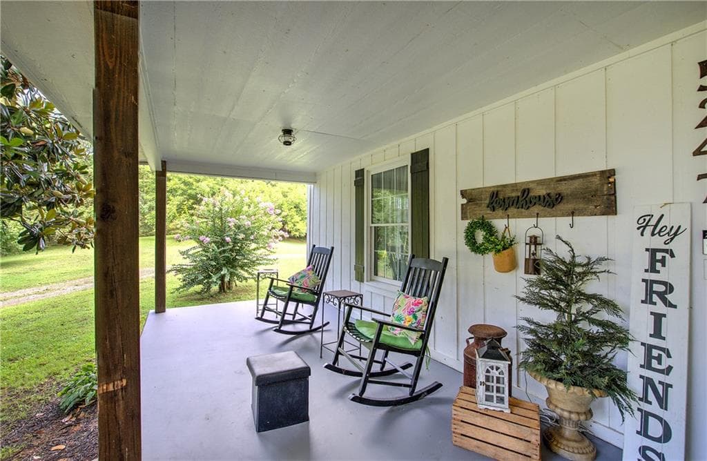 3 bedroom, 2 bathroom, 1,728 sq ft single family residence for sale at 5247 Roland Hayes Parkway, Calhoun, GA 30701 — photo 7