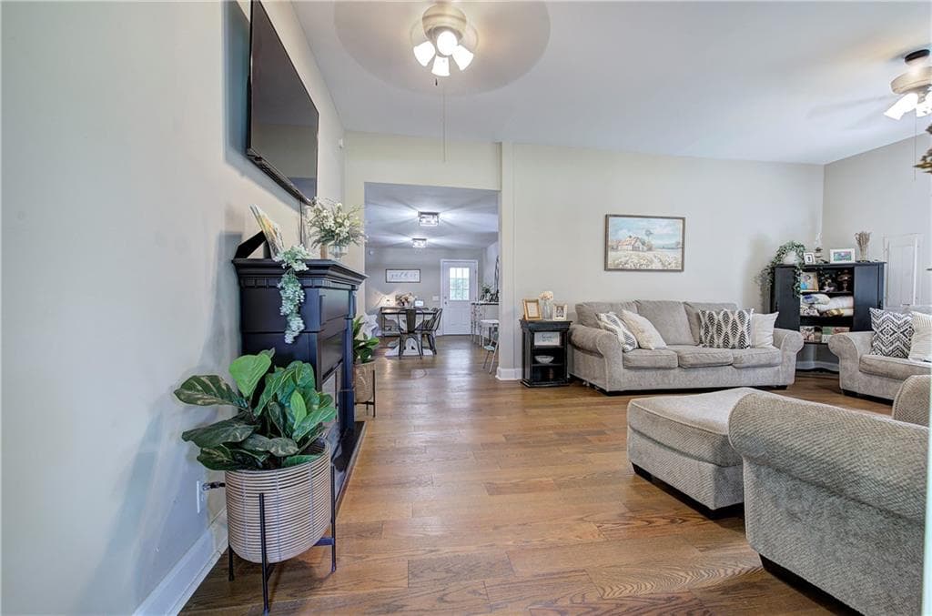 3 bedroom, 2 bathroom, 1,728 sq ft single family residence for sale at 5247 Roland Hayes Parkway, Calhoun, GA 30701 — photo 9