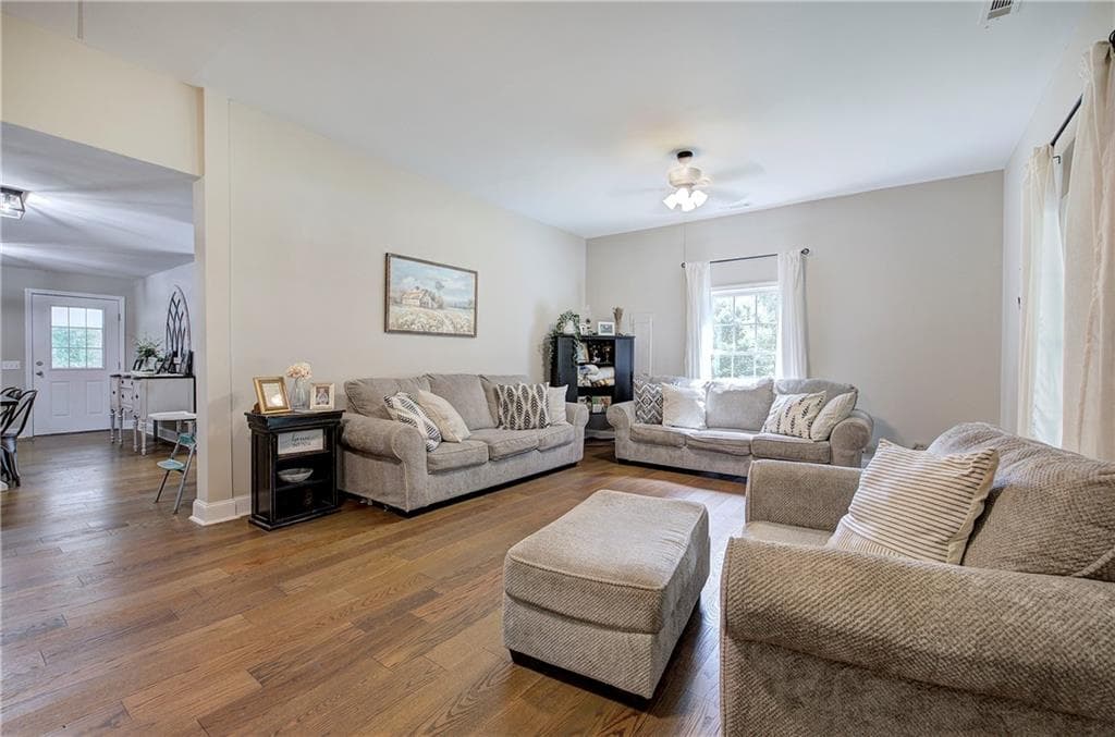 3 bedroom, 2 bathroom, 1,728 sq ft single family residence for sale at 5247 Roland Hayes Parkway, Calhoun, GA 30701 — photo 10