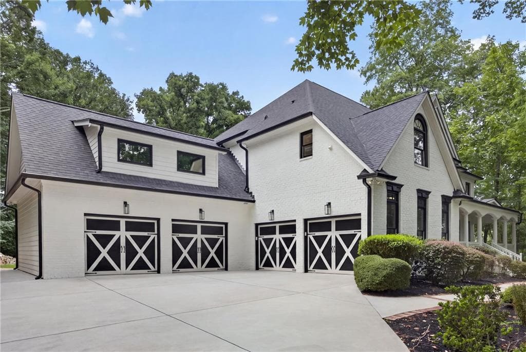 5 bedroom, 5 bathroom, 5,407 sq ft single family residence for sale at 651 Vinings Estates Drive, Mableton, GA 30126 — photo 2