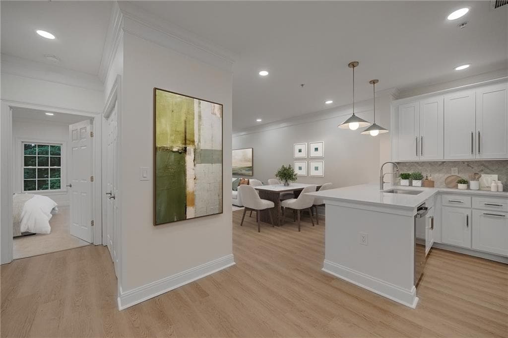 1 bedroom, 2 bathroom, 1,025 sq ft condominium for sale at 5415 Northland Drive 308, Atlanta, GA 30342 — photo 3