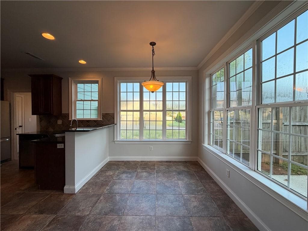 4 bedroom, 2 bathroom, 2,385 sq ft single family residence under contract at 501 Rippling Court, Temple, GA 30179 — photo 6