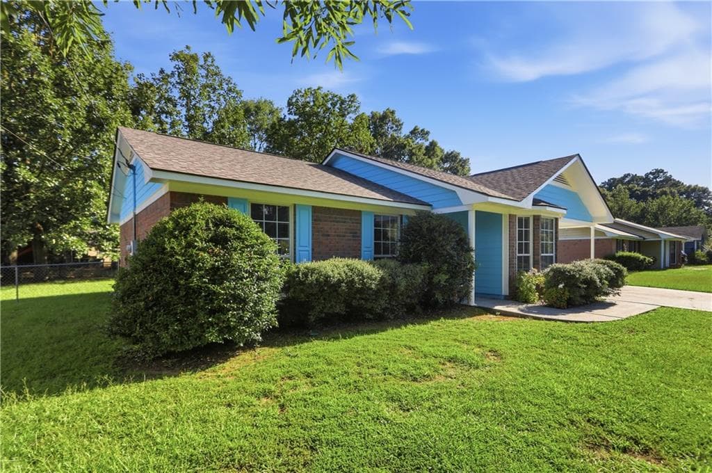 3 bedroom, 2 bathroom, 1,275 sq ft single family residence under contract at 7 Frances Drive, Rome, GA 30165