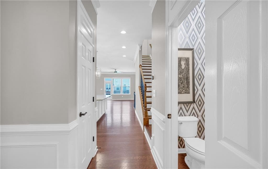 3 bedroom, 4 bathroom, 2,200 sq ft townhouse for sale at 1653 SE Sabastian Point, Atlanta, GA 30329 — photo 6