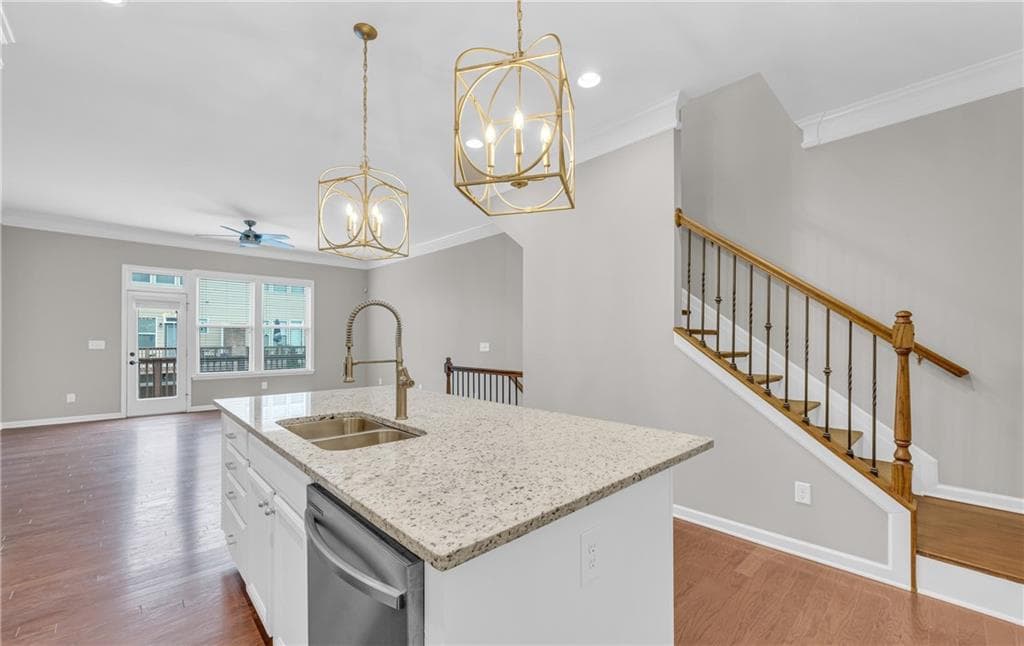 3 bedroom, 4 bathroom, 2,200 sq ft townhouse for sale at 1653 SE Sabastian Point, Atlanta, GA 30329 — photo 10