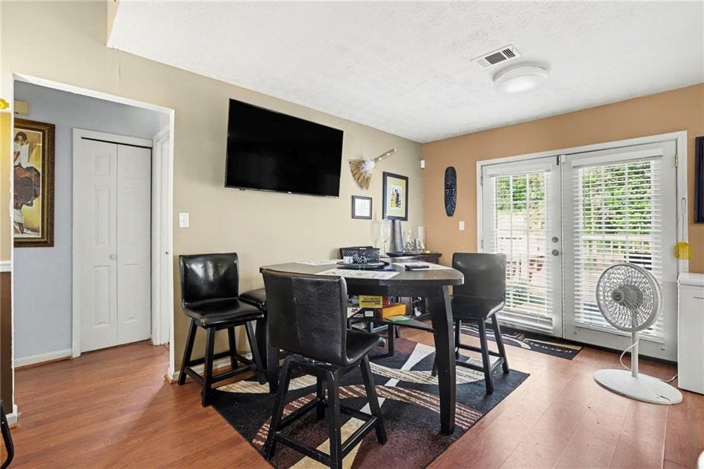 4 bedroom, 3 bathroom, 1,800 sq ft single family residence for sale at 2805 Robinson Wood Drive, Riverdale, GA 30296 — photo 3