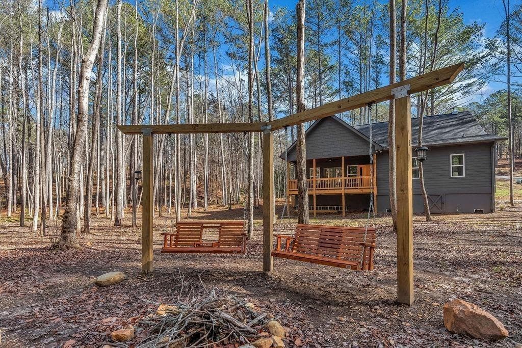 2 bedroom, 2 bathroom, 1,507 sq ft single family residence for sale at 246 Woodward Way, Talking Rock, GA 30175 — photo 3