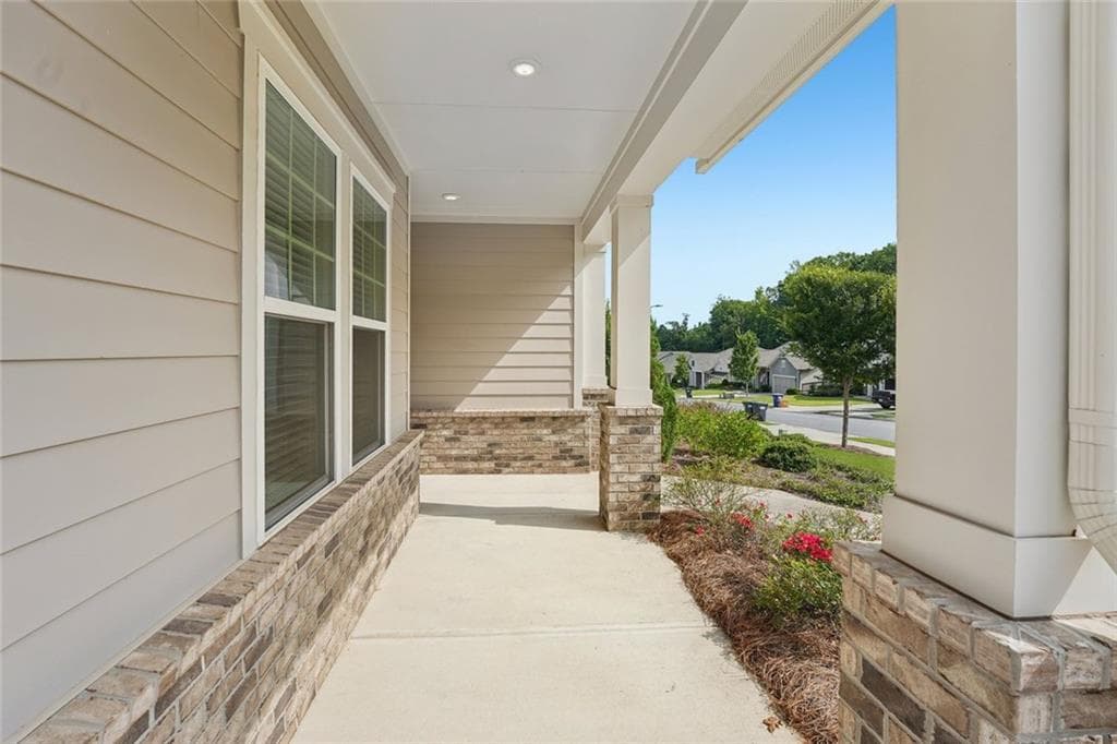 3 bedroom, 3 bathroom, 2,480 sq ft single family residence for sale at 716 Elizabeth Trail, Woodstock, GA 30189 — photo 5