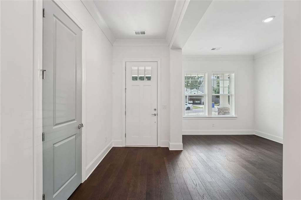 3 bedroom, 3 bathroom, 2,480 sq ft single family residence for sale at 716 Elizabeth Trail, Woodstock, GA 30189 — photo 7