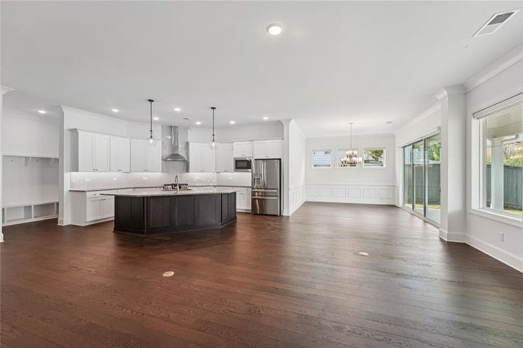 3 bedroom, 3 bathroom, 2,480 sq ft single family residence for sale at 716 Elizabeth Trail, Woodstock, GA 30189 — photo 10