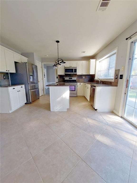 4 bedroom, 3 bathroom, 1,956 sq ft single family residence for sale at 11830 Carriage Park Lane, Johns Creek, GA 30097 — photo 8