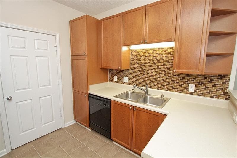 2 bedroom, 3 bathroom condominium for rent at 3500 Sweetwater Road 312, Duluth, GA 30096 for $2,200 a month — photo 9