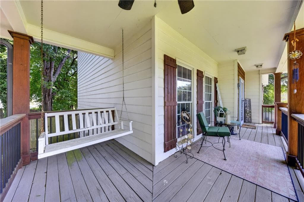 4 bedroom, 4 bathroom, 3,048 sq ft single family residence for sale at 2872 Summit Crest Lane, Snellville, GA 30078 — photo 2