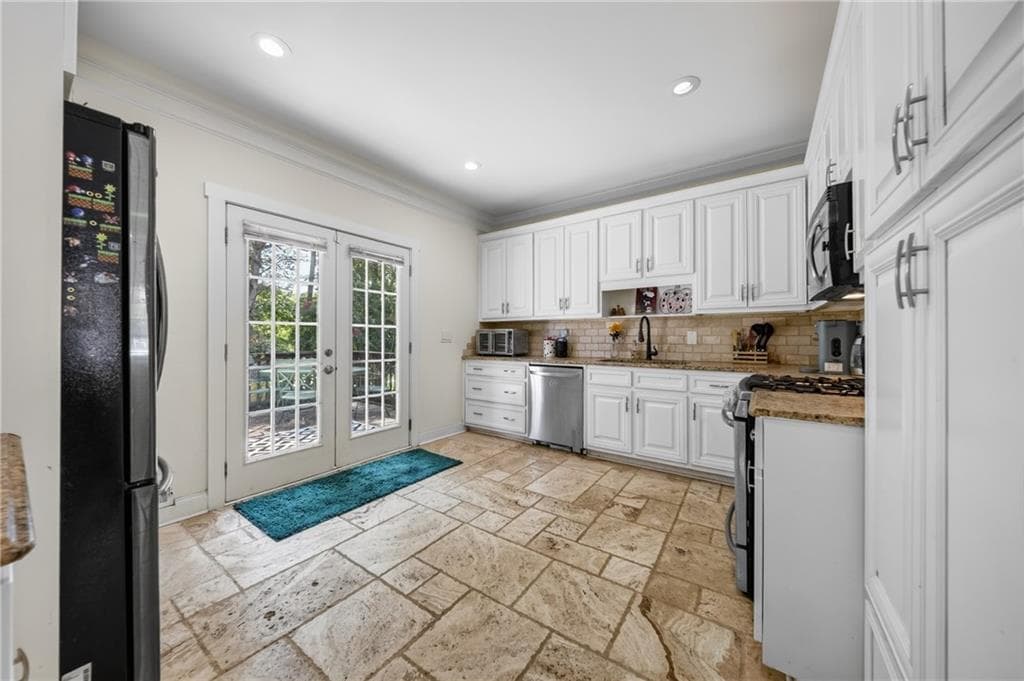 4 bedroom, 4 bathroom, 3,048 sq ft single family residence for sale at 2872 Summit Crest Lane, Snellville, GA 30078 — photo 9