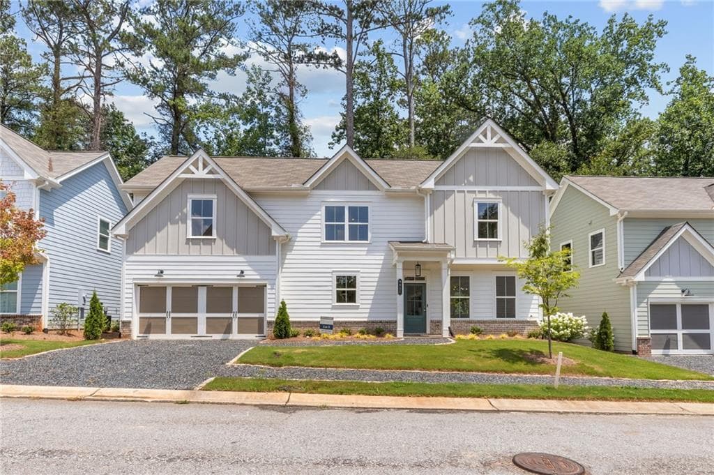 3 bedroom, 3 bathroom, 1,876 sq ft single family residence for sale at 3804 Cottage Circle, Tucker, GA 30021