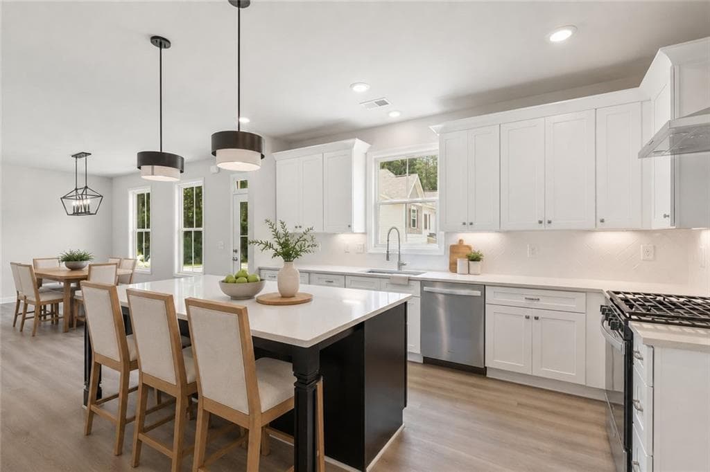 3 bedroom, 3 bathroom, 1,876 sq ft single family residence for sale at 3804 Cottage Circle, Tucker, GA 30021 — photo 3
