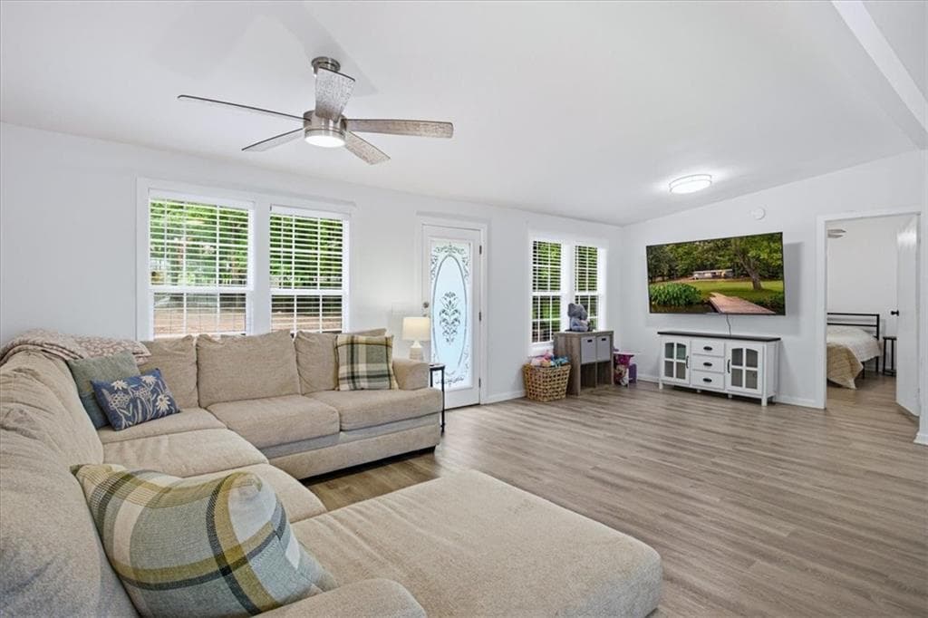 3 bedroom, 2 bathroom, 1,200 sq ft single family residence for sale at 1551 Sugar Creek Trail, Buckhead, GA 30625 — photo 5