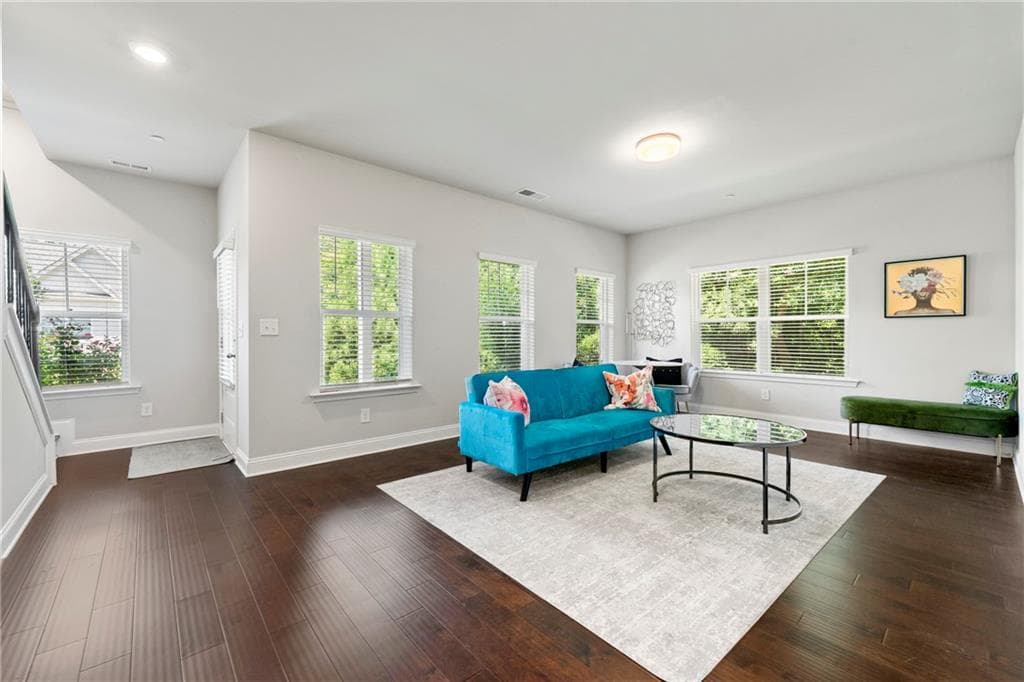 4 bedroom, 4 bathroom, 2,818 sq ft single family residence under contract at 985 Shelnutt Drive, Marietta, GA 30060 — photo 8