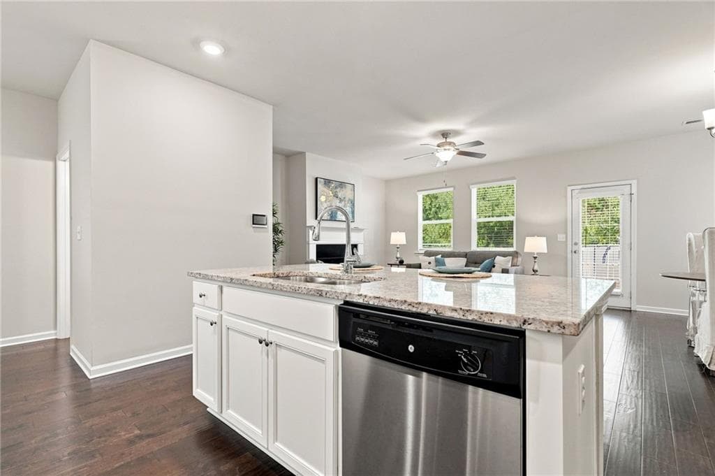 3 bedroom, 3 bathroom, 1,876 sq ft single family residence for sale at 1620 Jacobs Way, Tucker, GA 30083 — photo 9