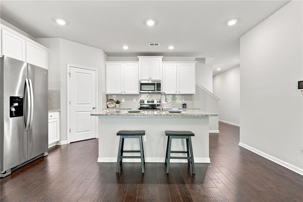 3 bedroom, 3 bathroom, 1,876 sq ft single family residence for sale at 1620 Jacobs Way, Tucker, GA 30083 — photo 4