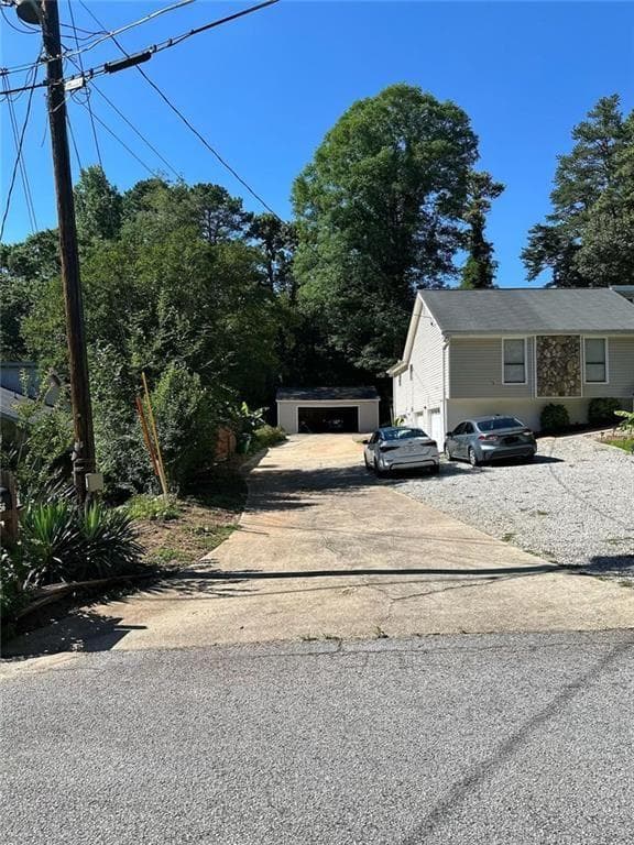 4 bedroom, 3 bathroom, 4,961 sq ft single family residence for sale at 756 Post Road Way, Stone Mountain, GA 30088 — photo 4
