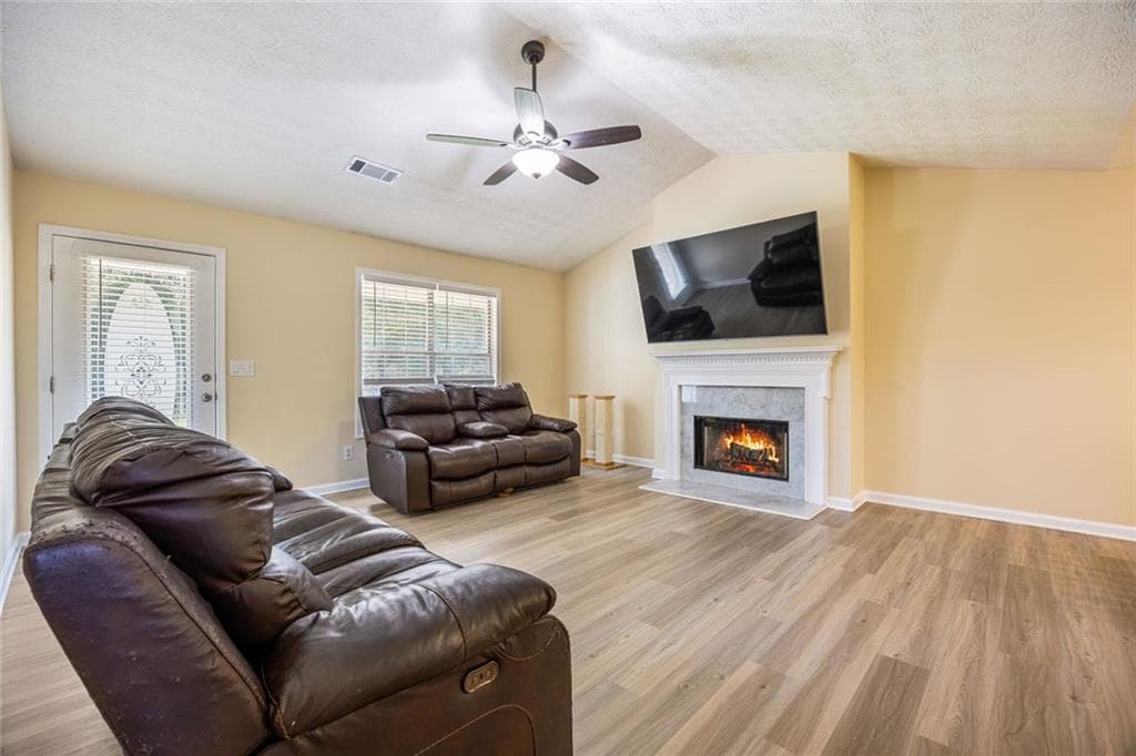 3 bedroom, 2 bathroom, 1,503 sq ft single family residence for sale at 469 Cedar Trail, Winder, GA 30680 — photo 9