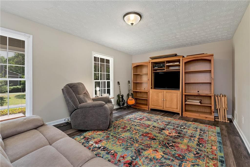 3 bedroom, 2 bathroom, 1,908 sq ft single family residence for sale at 1847 Oak Ridge Lane, Lawrenceville, GA 30044 — photo 6