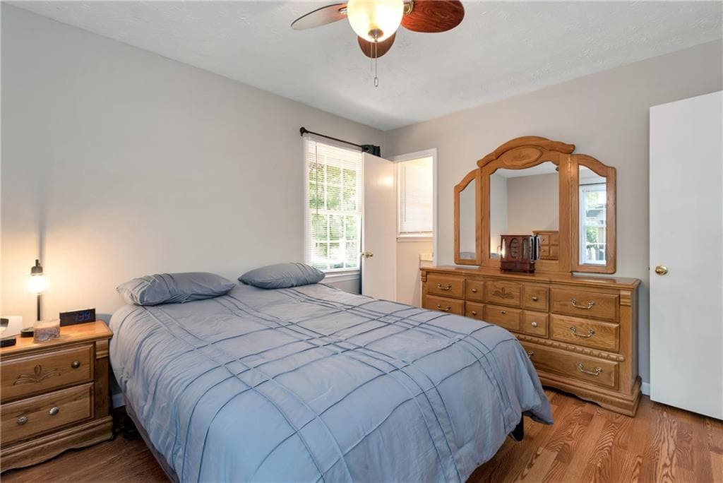 3 bedroom, 2 bathroom, 1,908 sq ft single family residence for sale at 1847 Oak Ridge Lane, Lawrenceville, GA 30044 — photo 7