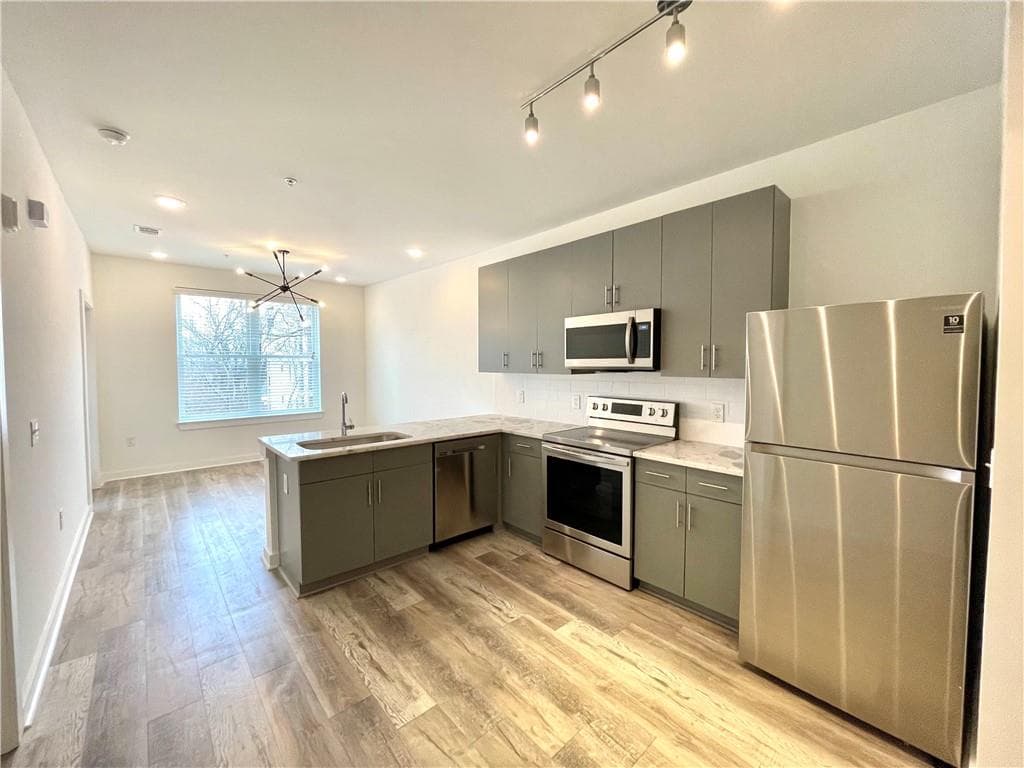 1 bedroom, 1 bathroom, 657 sq ft condominium for sale at 525 Parkway Drive 313, Atlanta, GA 30308 — photo 4