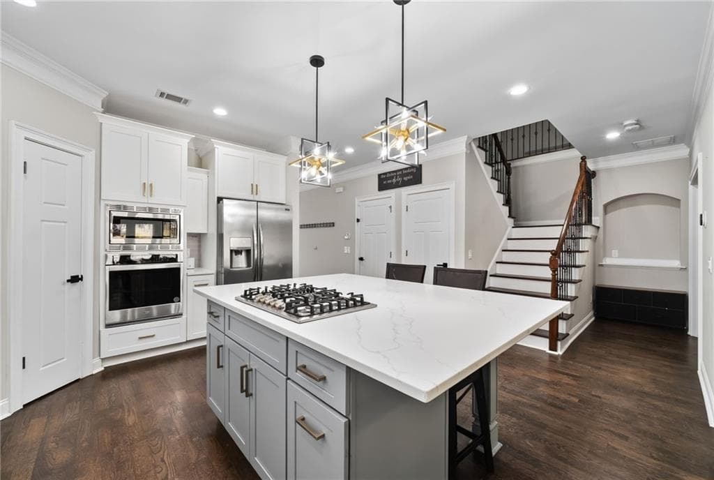 4 bedroom, 4 bathroom, 2,834 sq ft single family residence for sale at 2073 Millcrest Drive, Hoschton, GA 30548 — photo 4