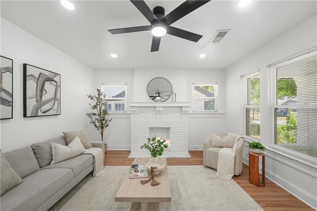 3 bedroom, 3 bathroom, 1,789 sq ft single family residence under contract at 1023 Byron Drive, Atlanta, GA 30310 — photo 5