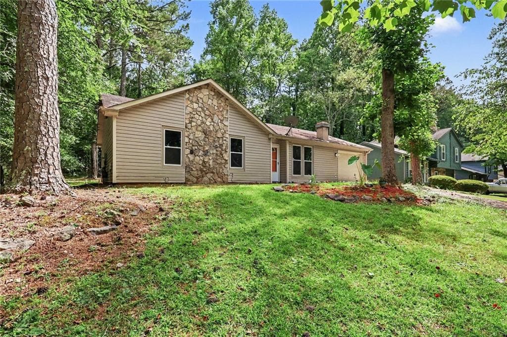 3 bedroom, 2 bathroom, 1,152 sq ft single family residence under contract at 5425 Timor Trail, Lithonia, GA 30038 — photo 8