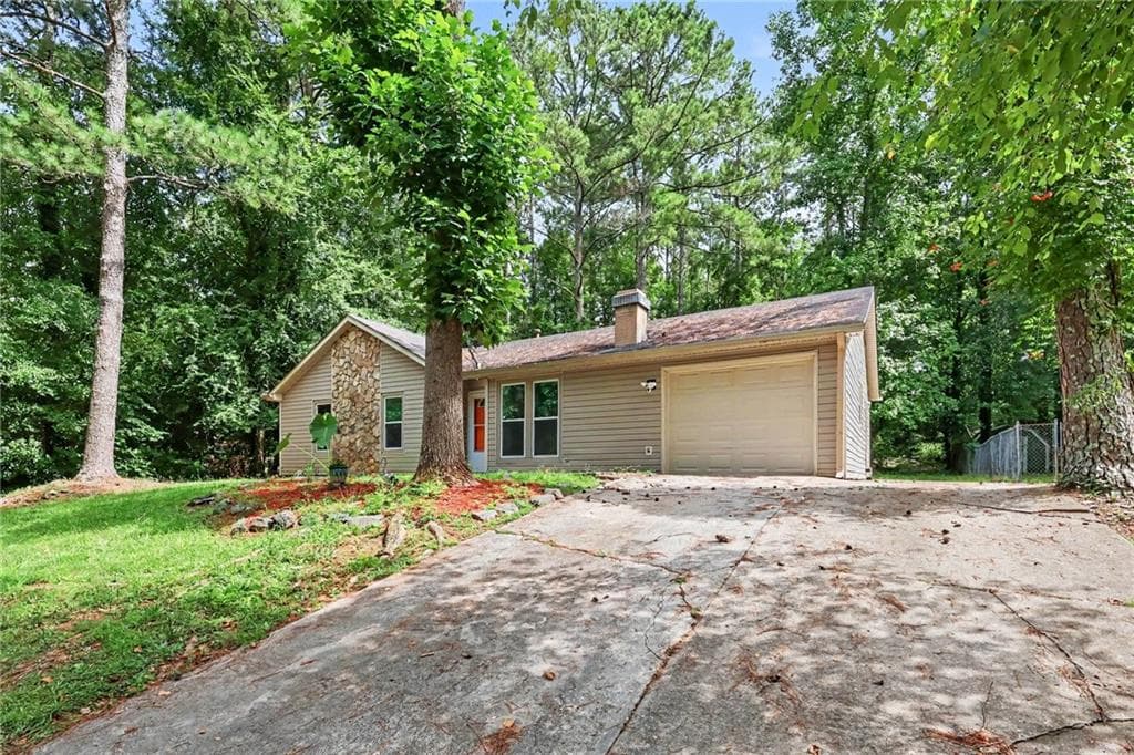 3 bedroom, 2 bathroom, 1,152 sq ft single family residence under contract at 5425 Timor Trail, Lithonia, GA 30038 — photo 9