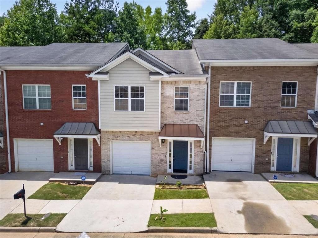 2 bedroom, 3 bathroom, 1,476 sq ft townhouse for sale at 5019 Lower Elm Street, South Fulton, GA 30349 — photo 3