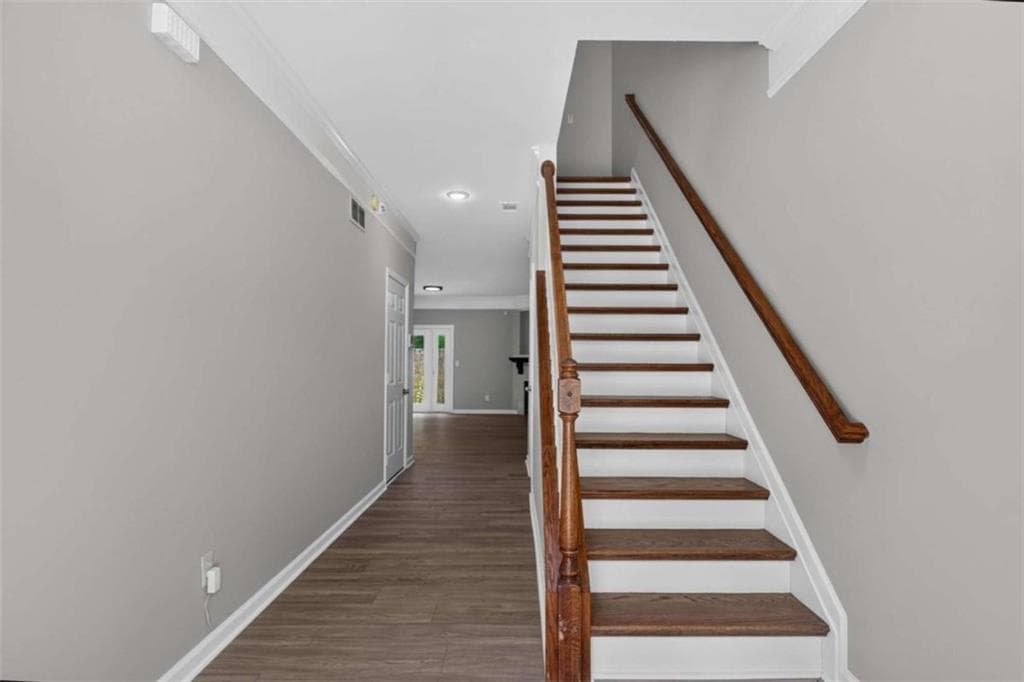 2 bedroom, 3 bathroom, 1,476 sq ft townhouse for sale at 5019 Lower Elm Street, South Fulton, GA 30349 — photo 4