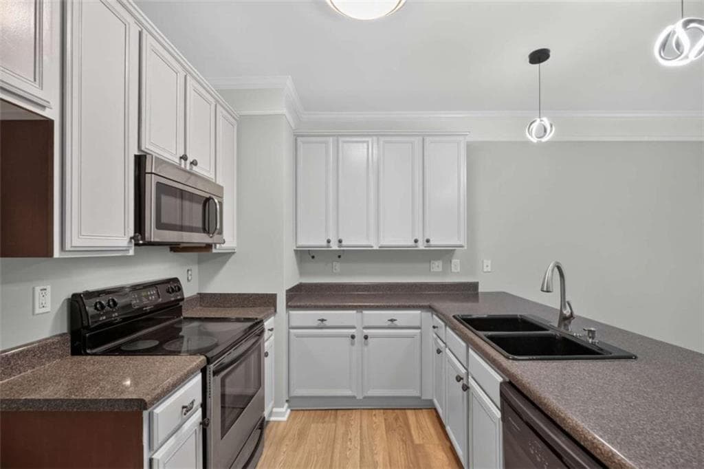 2 bedroom, 3 bathroom, 1,476 sq ft townhouse for sale at 5019 Lower Elm Street, South Fulton, GA 30349 — photo 6