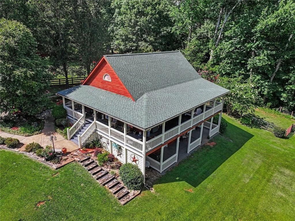 3 bedroom, 2 bathroom, 2,560 sq ft single family residence under contract at 104 Pratten Drive, Cleveland, GA 30528 — photo 5