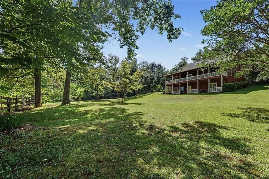 3 bedroom, 2 bathroom, 2,560 sq ft single family residence under contract at 104 Pratten Drive, Cleveland, GA 30528 — photo 6