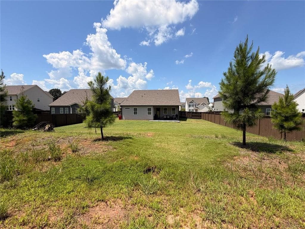 3 bedroom, 3 bathroom, 2,173 sq ft single family residence for sale at 143 Grand Meadows Drive, Hoschton, GA 30548 — photo 7