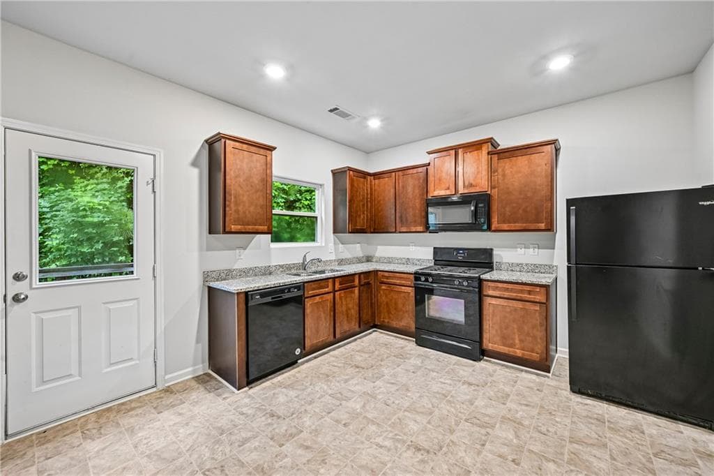 3 bedroom, 2 bathroom, 2,257 sq ft single family residence for sale at 203 Scotland Drive, Dallas, GA 30132 — photo 2