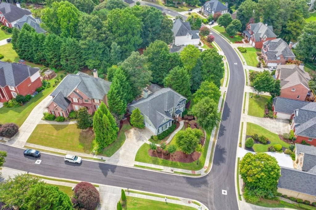 5 bedroom, 5 bathroom, 4,978 sq ft single family residence for sale at 1232 Forest Crest Drive, Dacula, GA 30019 — photo 3