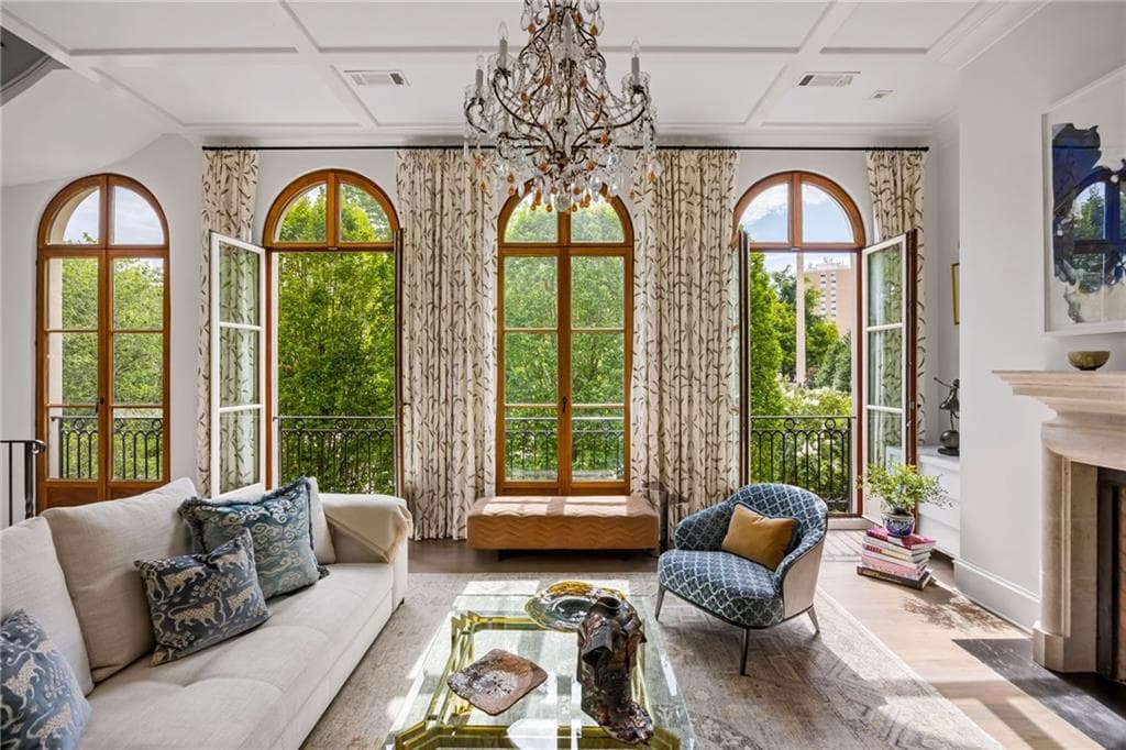 3 bedroom, 5 bathroom, 4,500 sq ft townhouse under contract at 2288 Peachtree Road 16, Atlanta, GA 30309 — photo 9