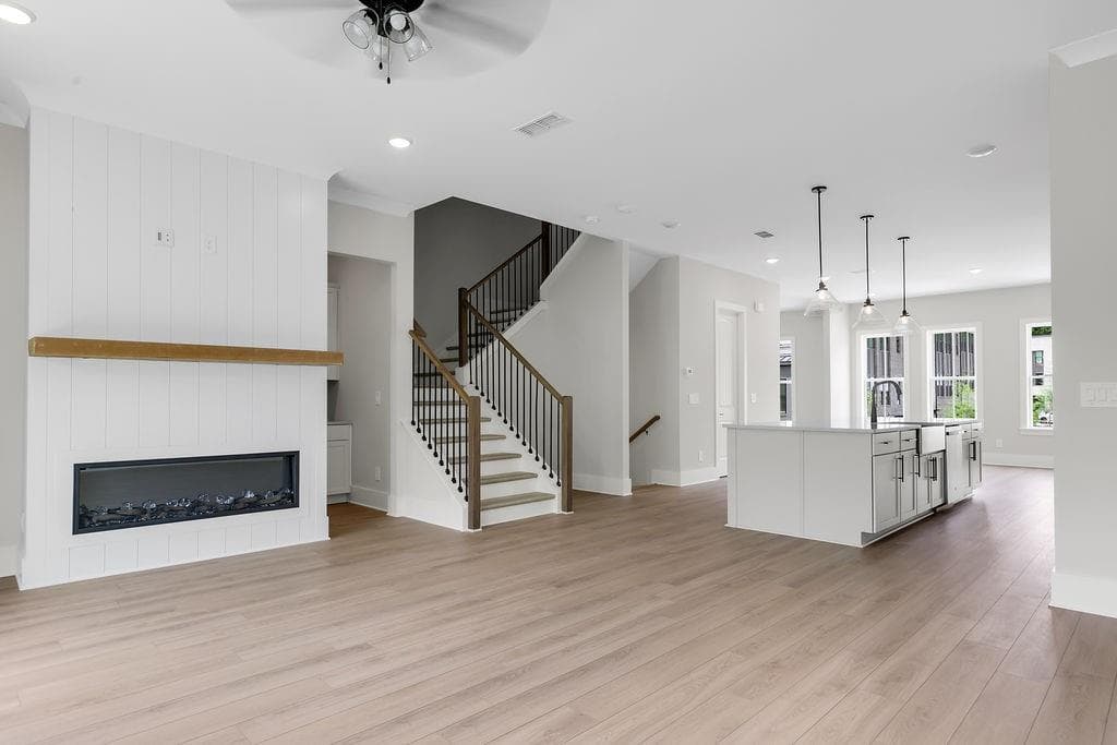 4 bedroom, 4 bathroom, 3,054 sq ft townhouse for sale at 517 Red Clay Farm Lane, Suwanee, GA 30024 — photo 3
