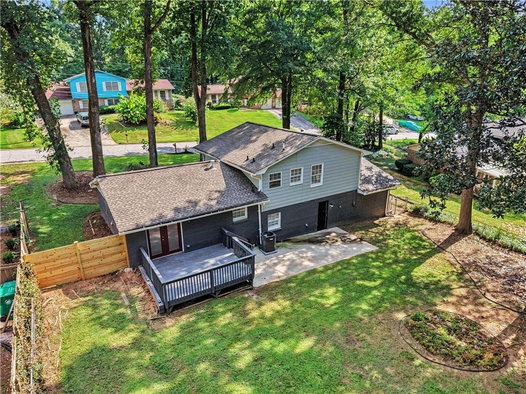 3 bedroom, 3 bathroom, 1,751 sq ft single family residence under contract at 3960 Wedgefield Circle, Decatur, GA 30035 — photo 3