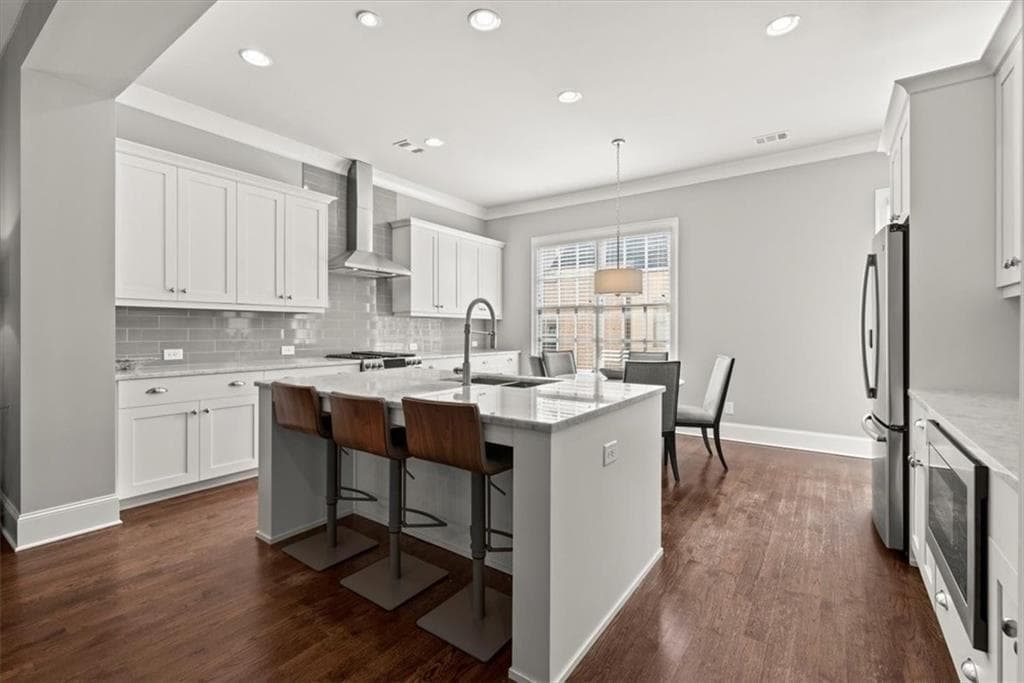 4 bedroom, 4 bathroom, 2,160 sq ft single family residence for rent at 160 Clover Court, Roswell, GA 30075 for $4,300 a month — photo 6