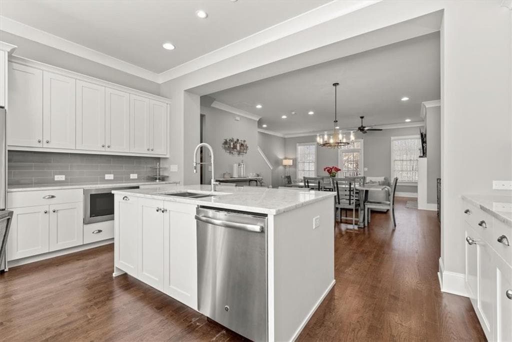 4 bedroom, 4 bathroom, 2,160 sq ft single family residence for rent at 160 Clover Court, Roswell, GA 30075 for $4,300 a month — photo 10