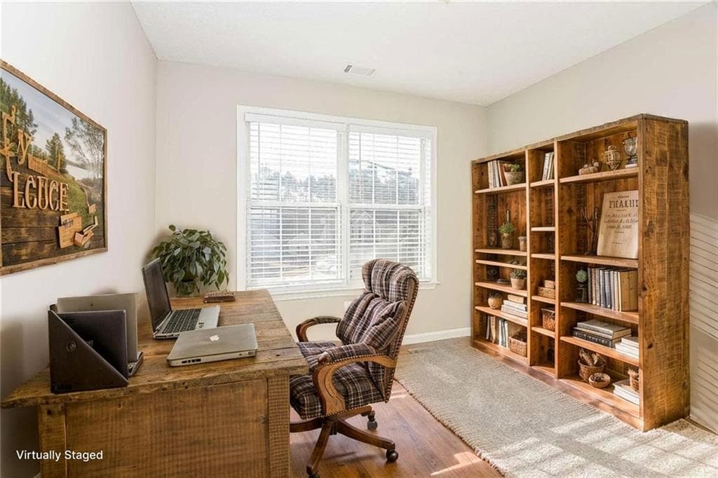 3 bedroom, 3 bathroom, 1,776 sq ft single family residence under contract at 1305 Glenover Way, Marietta, GA 30062 — photo 5