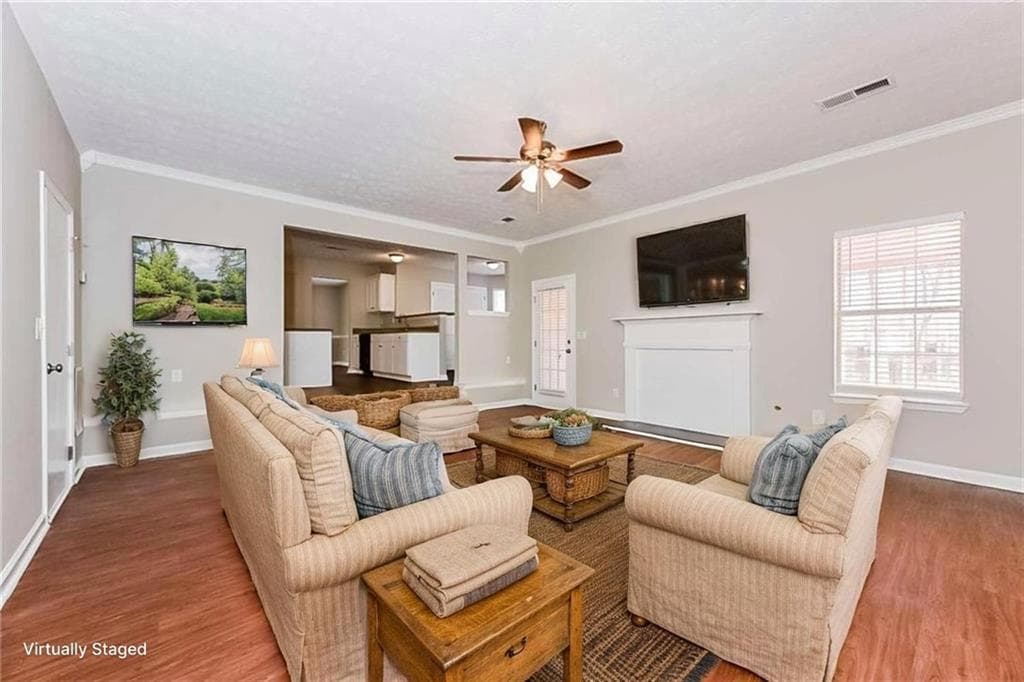 4 bedroom, 3 bathroom, 2,044 sq ft single family residence for sale at 3998 Peachtree Farms Road, Rex, GA 30273 — photo 3