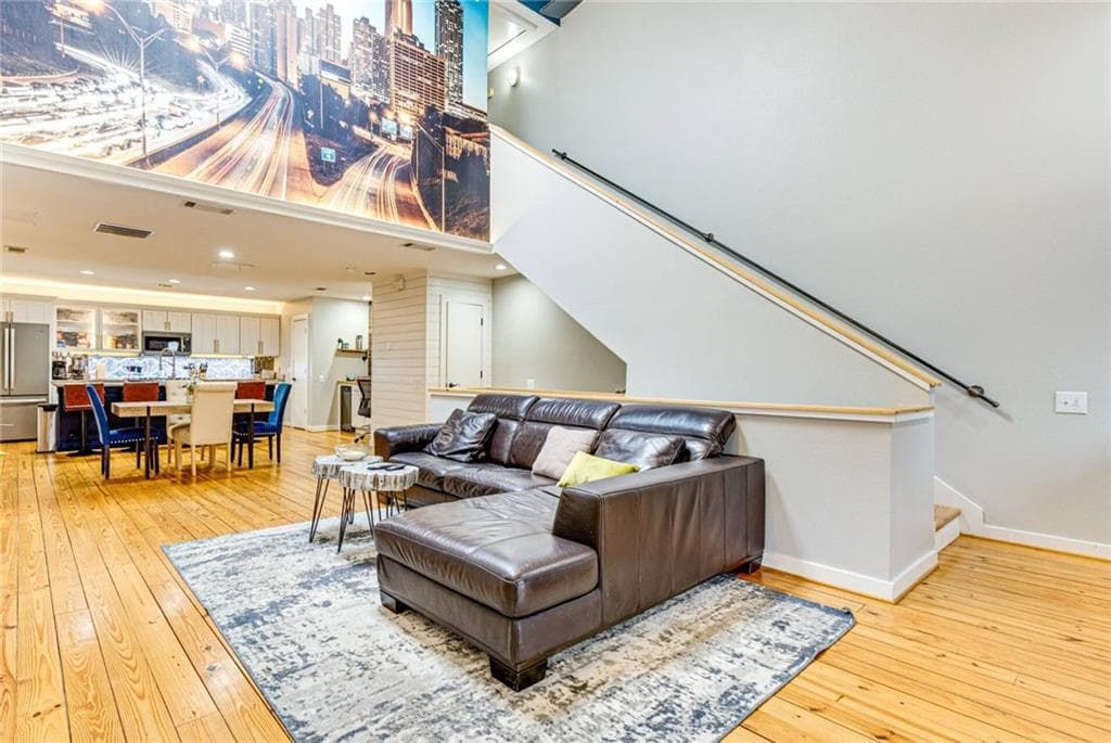 2 bedroom, 2 bathroom, 1,900 sq ft townhouse under contract at 920 Memorial Drive 35, Atlanta, GA 30316 — photo 2